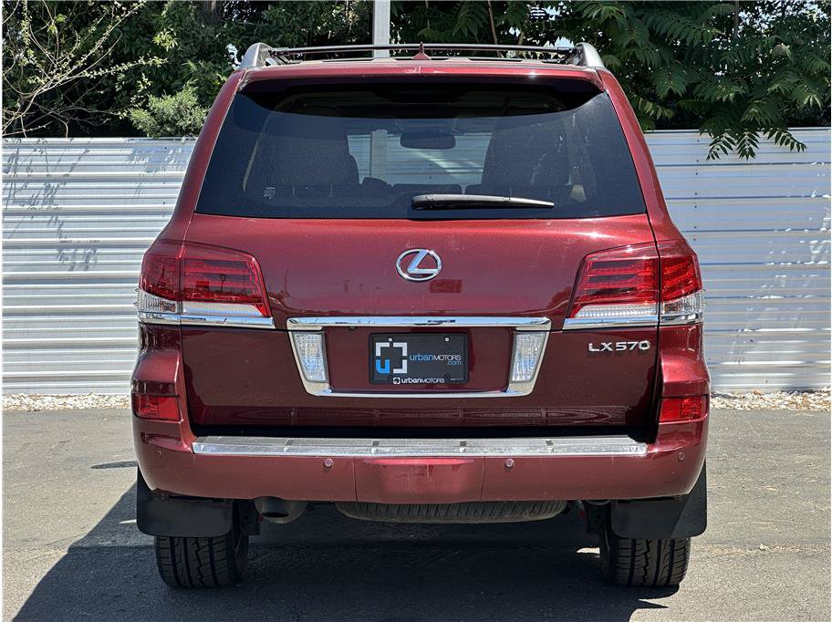 Used 2013 Lexus LX 570 4WD w/ Luxury Pkg image 11