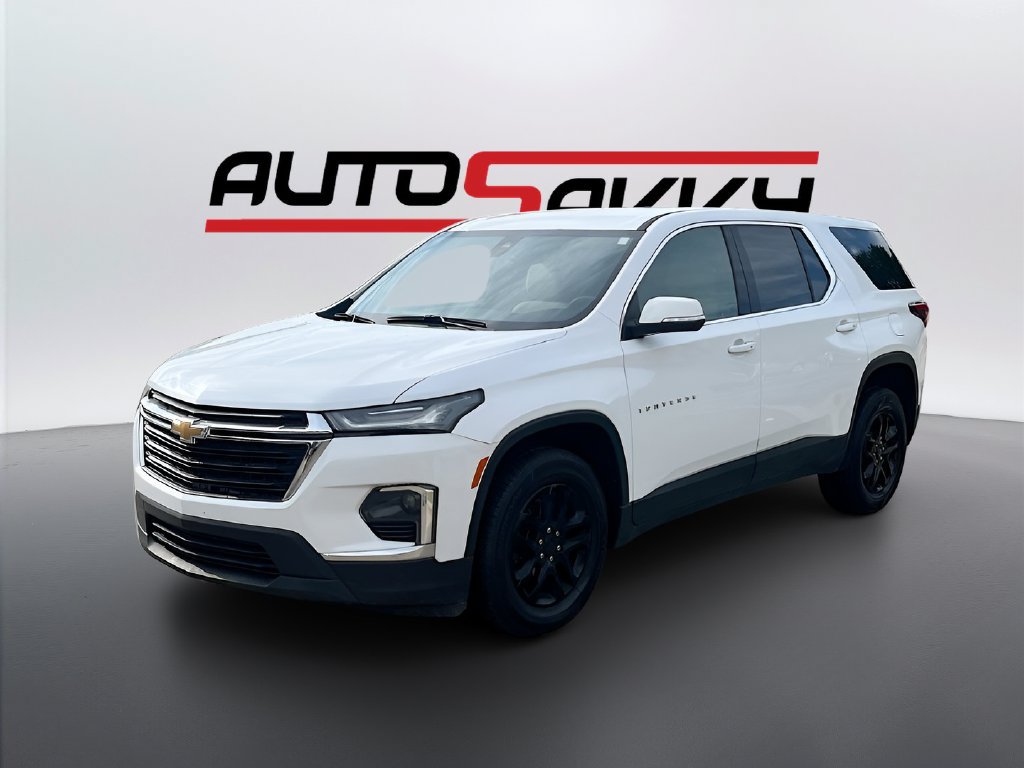 Used 2023 Chevrolet Traverse LS w/ Safety Package FWD image 3