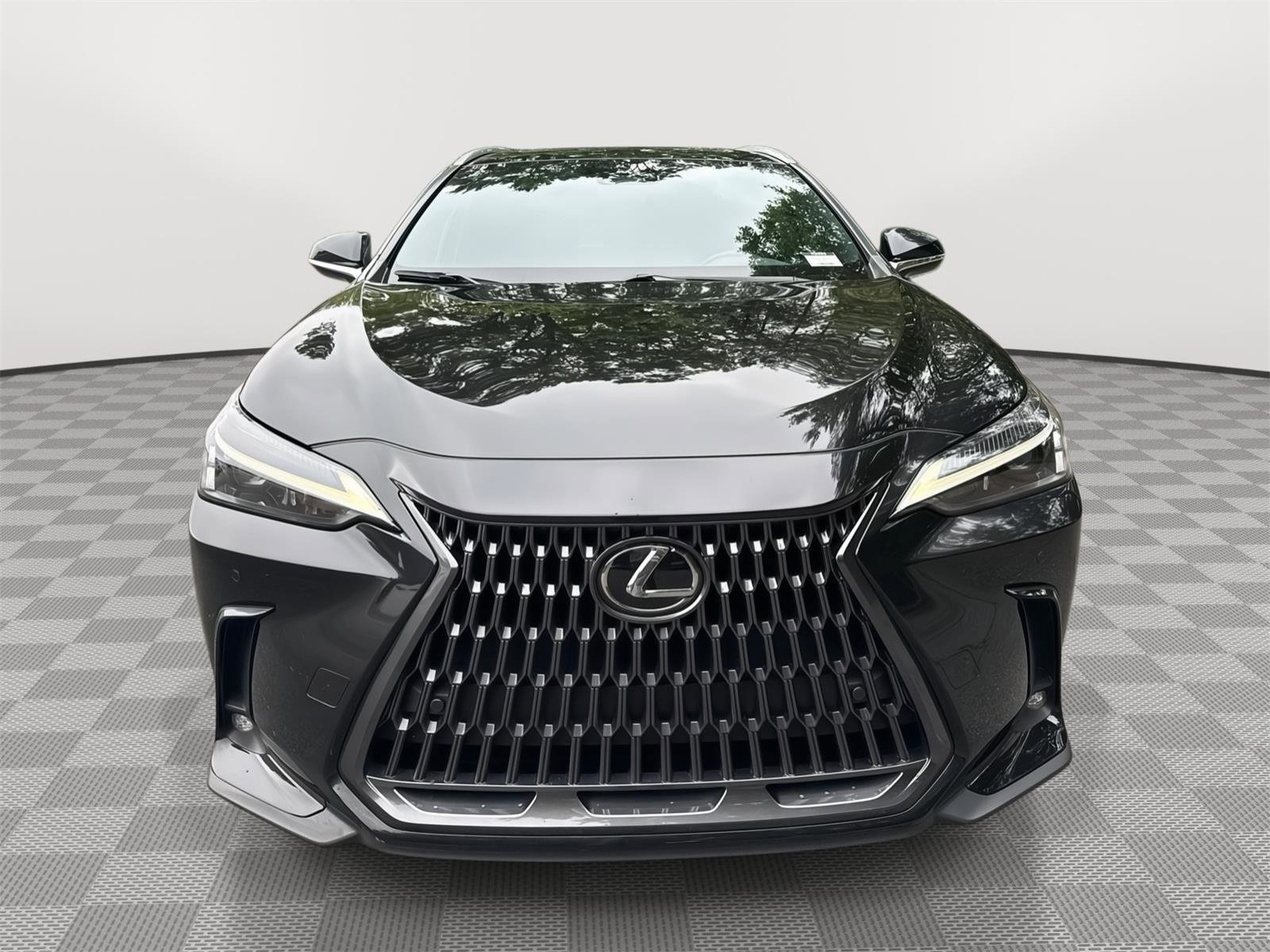 Used 2025 Lexus NX 250 FWD w/ Towing Package (2000 Lbs) image 3