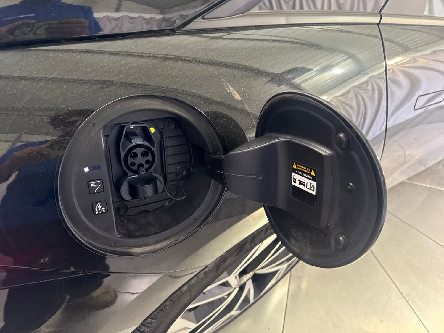Used 2025 Hyundai Ioniq 6 SEL RWD image 12