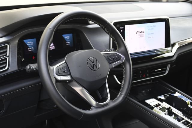 Used 2025 Volkswagen Atlas Cross Sport SE image 21