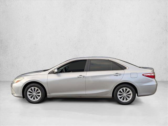 Used 2015 Toyota Camry LE image 9