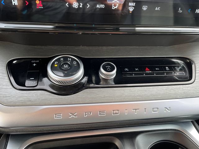 Certified 2025 Ford Expedition Max Platinum image 35