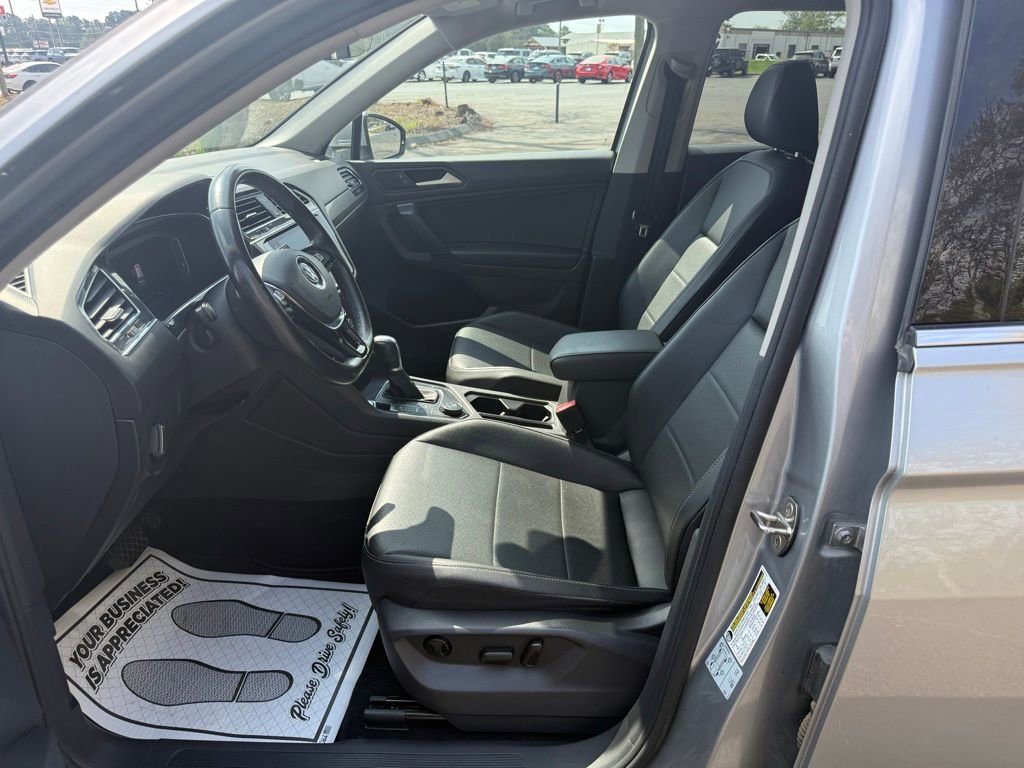 Used 2019 Volkswagen Tiguan SEL w/ 3rd Row Seat Package image 8