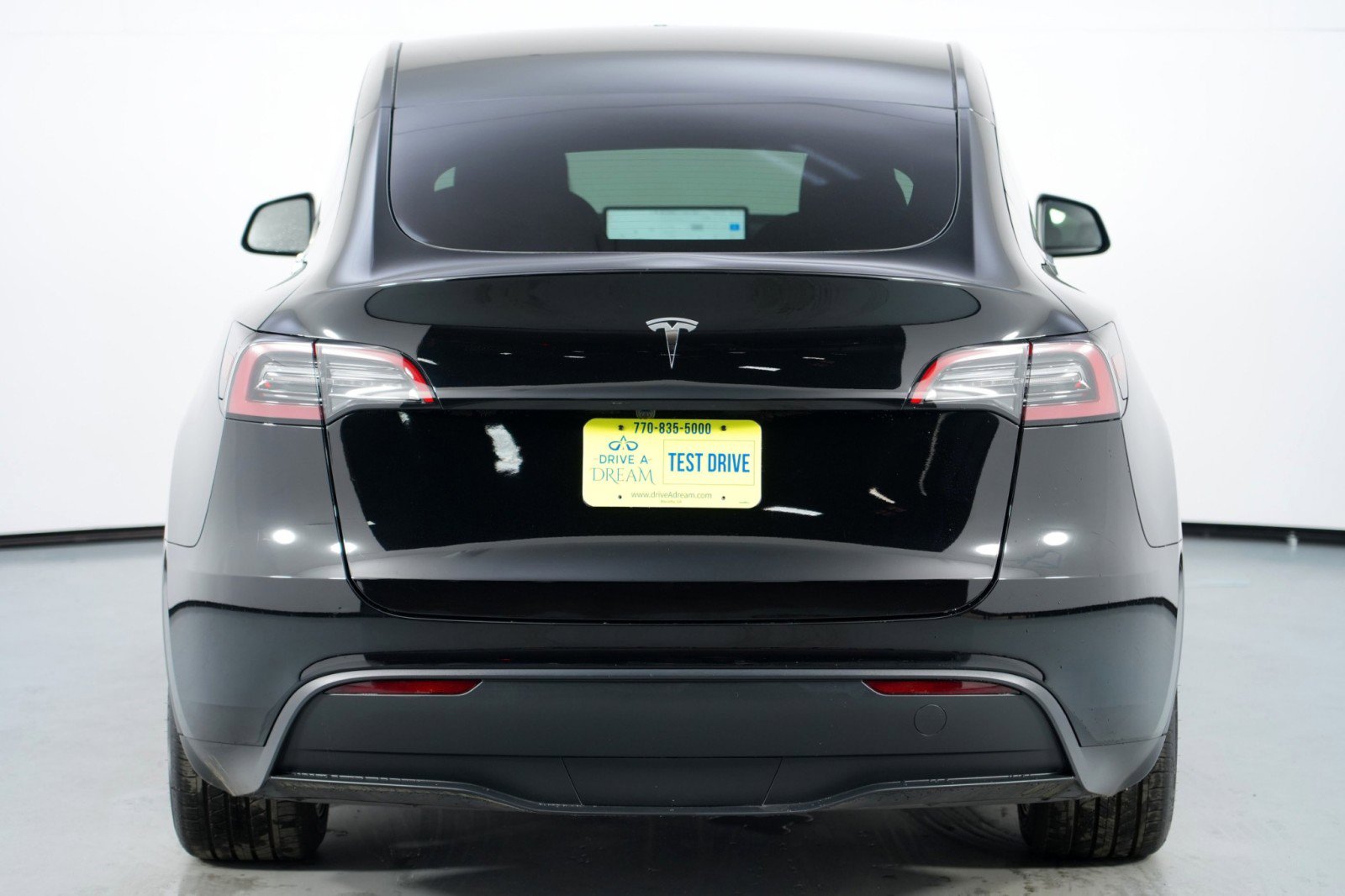 Used 2024 Tesla Model Y 2WD image 51