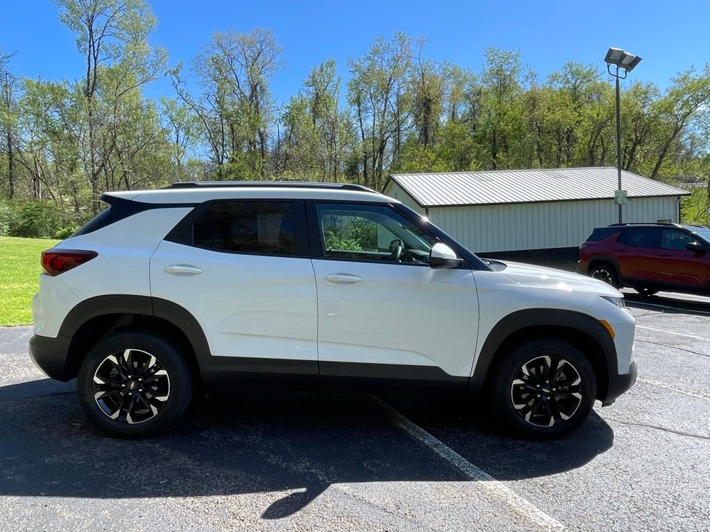 Certified 2023 Chevrolet TrailBlazer LT w/ Convenience Package AWD/4WD image 2