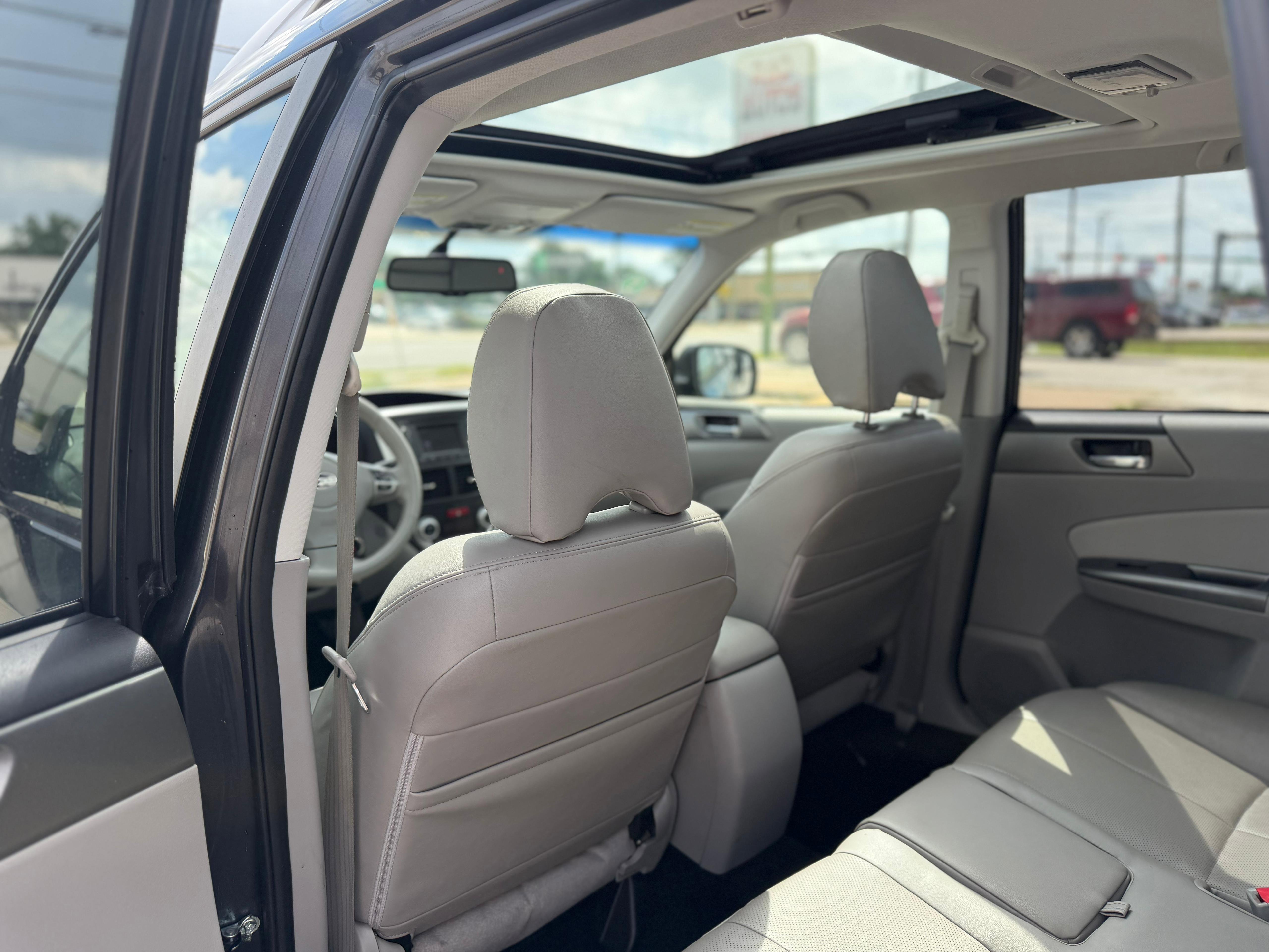 Used 2013 Subaru Forester 2.5X Touring AWD/4WD image 10