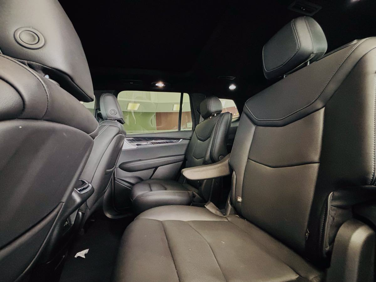 Used 2024 Cadillac XT6 Premium Luxury w/ Technology Package FWD image 37