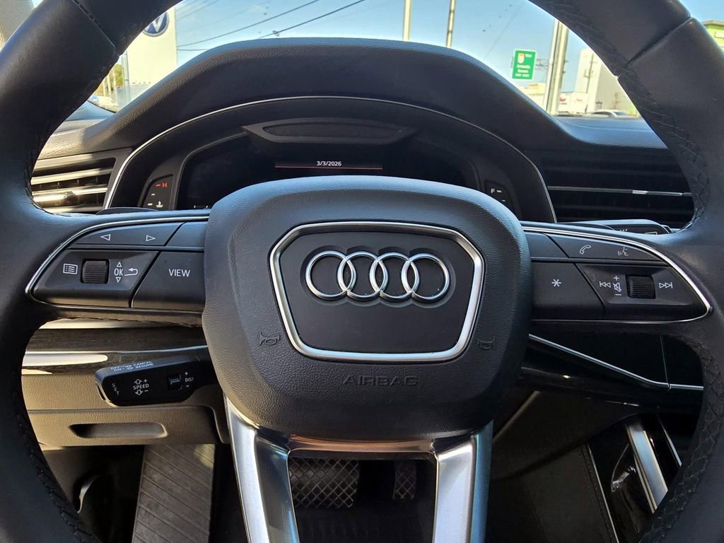 Used 2023 Audi Q7 3.0T Prestige image 14