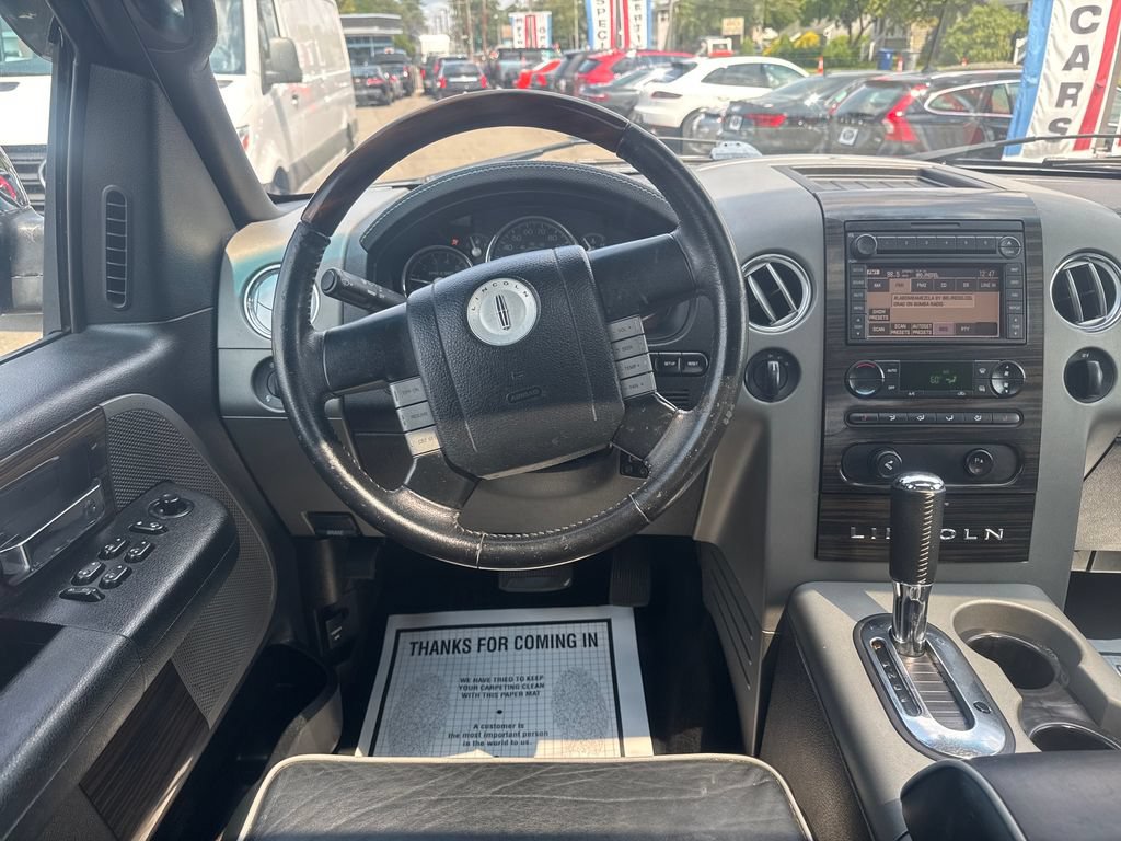 Used 2007 Lincoln Mark LT 4x4 image 13