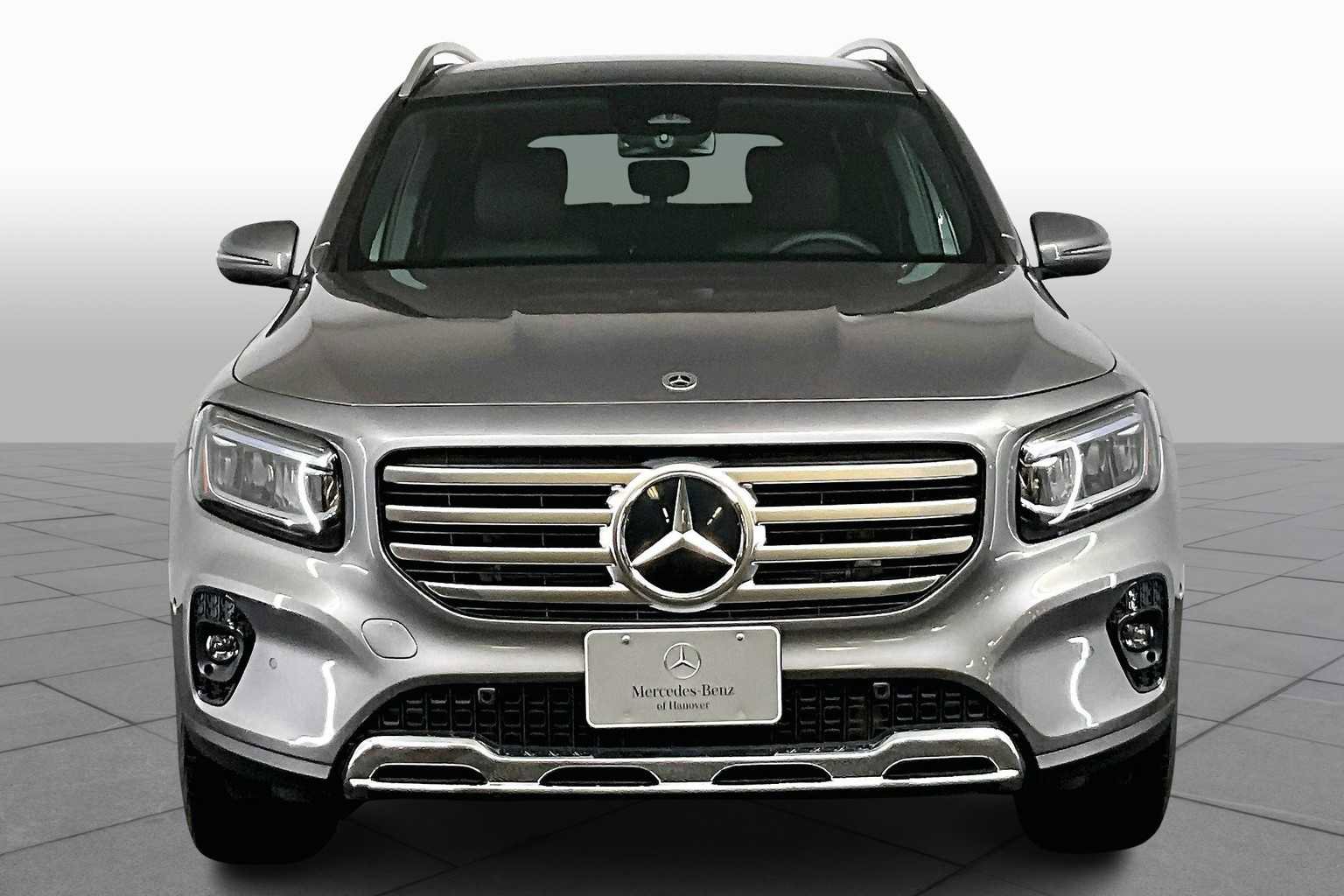 New 2025 Mercedes-Benz GLB 250 4MATIC image 3
