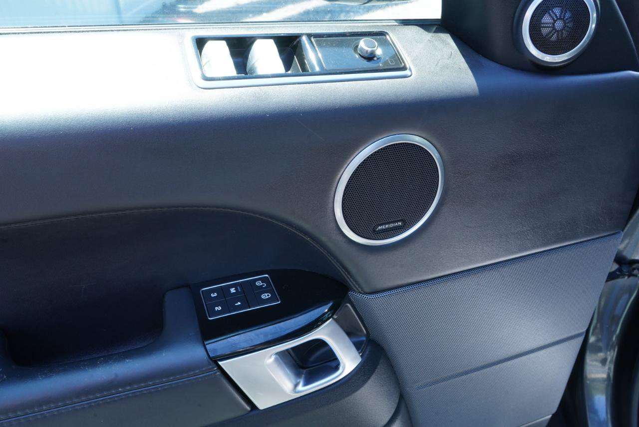 Used 2019 Land Rover Range Rover Sport Supercharged AWD/4WD image 17