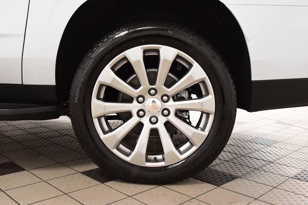 New 2026 Chevrolet Suburban Premier AWD/4WD image 28