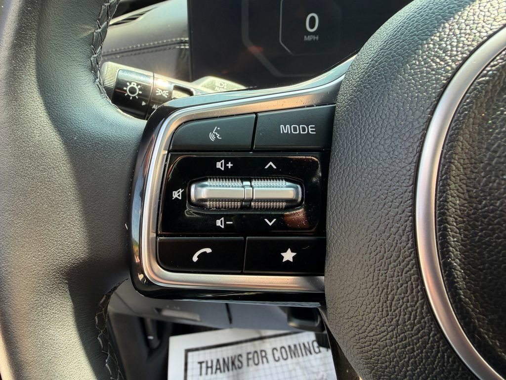 Used 2025 Kia Carnival SX Prestige FWD image 12