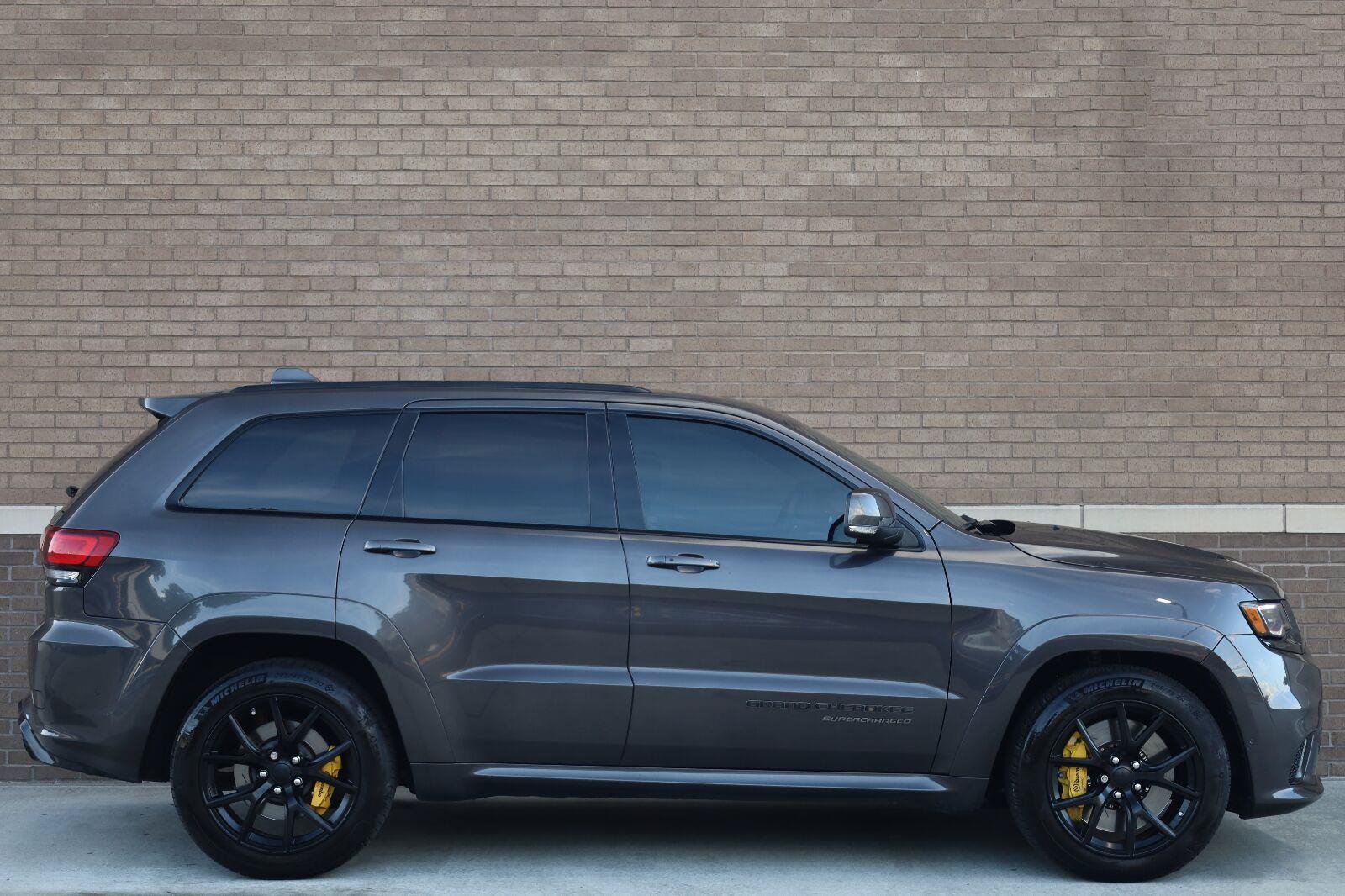Used 2021 Jeep Grand Cherokee Trackhawk AWD/4WD image 3