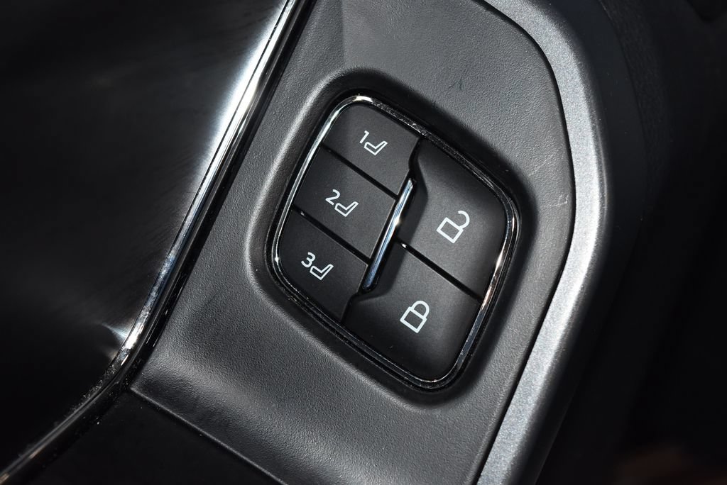Used 2024 Ford F150 Lariat AWD/4WD image 5