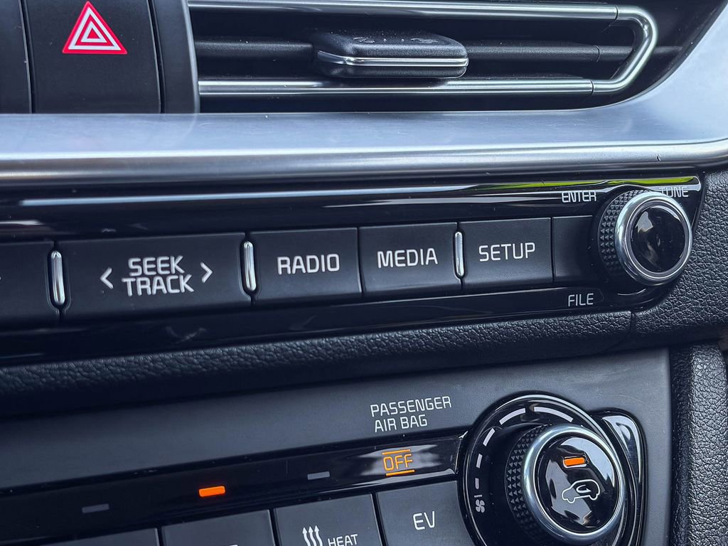 Used 2022 Kia Niro EX image 27