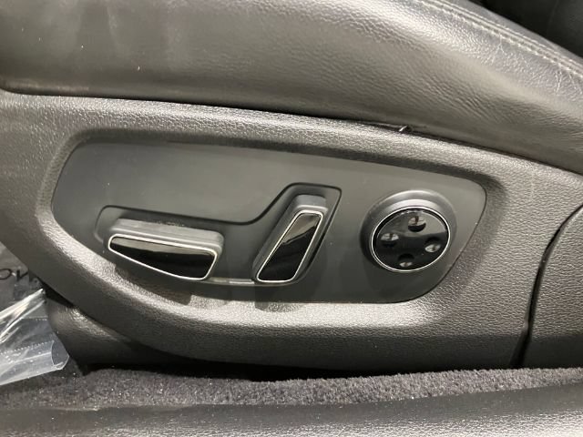 Used 2018 Genesis G80 3.8 w/ Option Group 02 RWD image 39