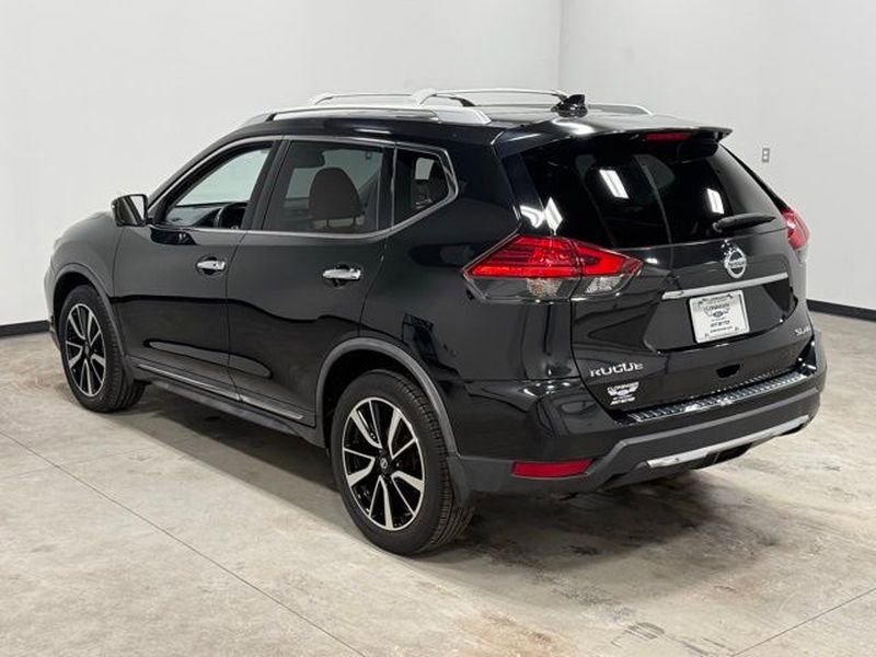 Used 2017 Nissan Rogue SL w/ SL Premium Package image 9