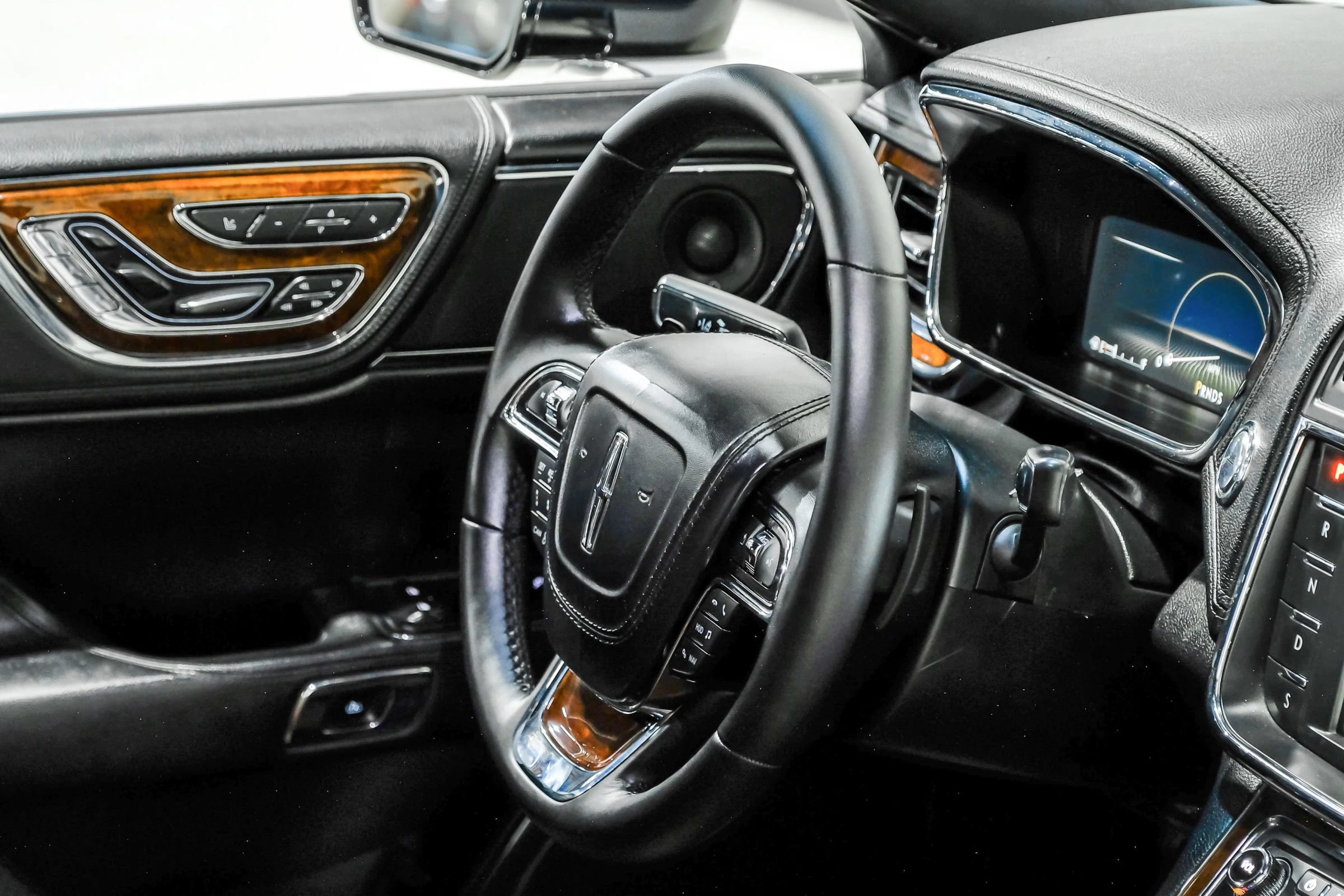 Used 2018 Lincoln Continental Reserve FWD image 20