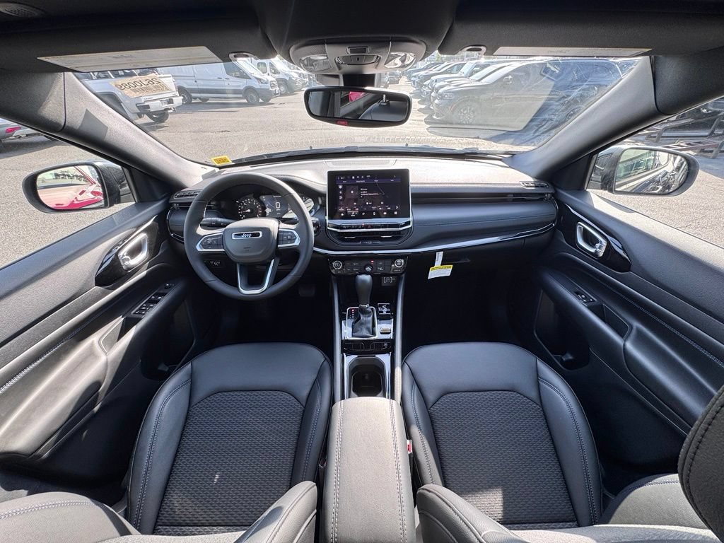 New 2026 Jeep Compass Latitude AWD/4WD image 10