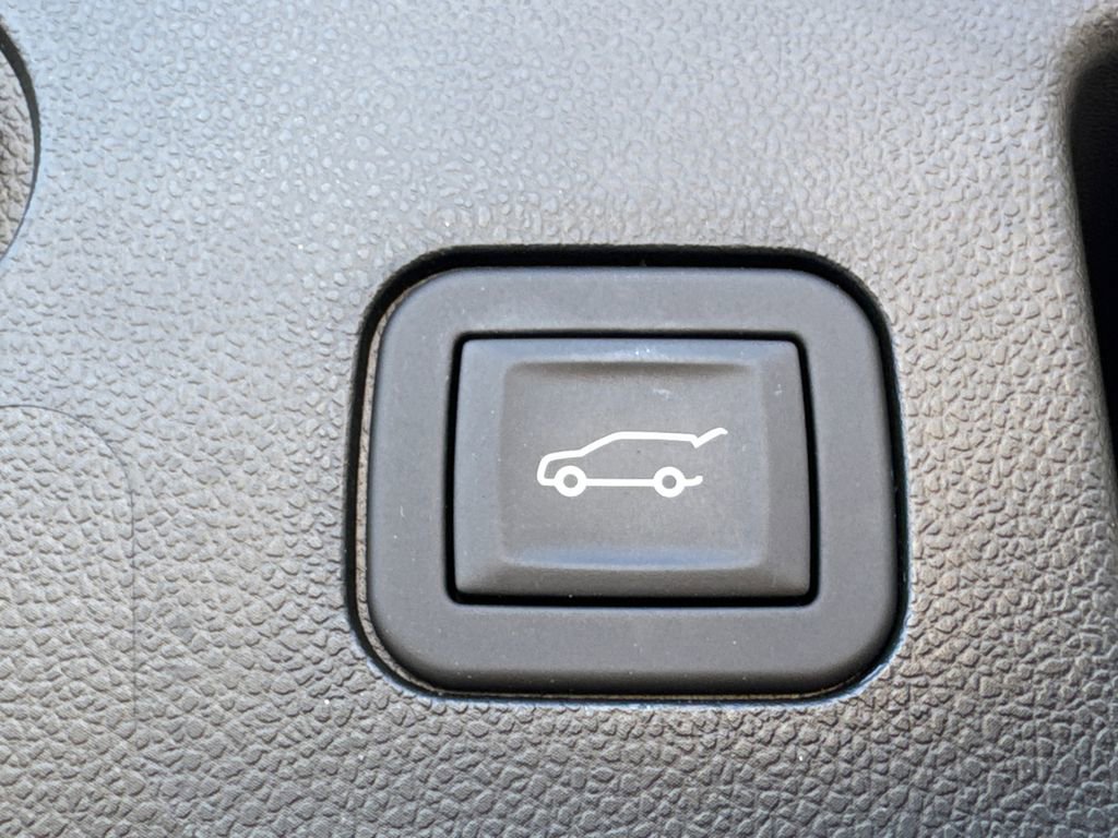 Used 2026 GMC Terrain Denali image 19
