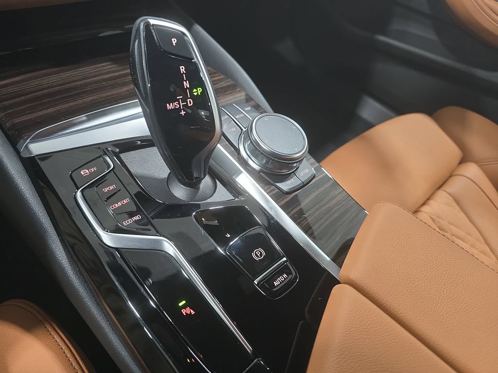 Certified 2023 BMW 530i w/ Convenience Package RWD image 17