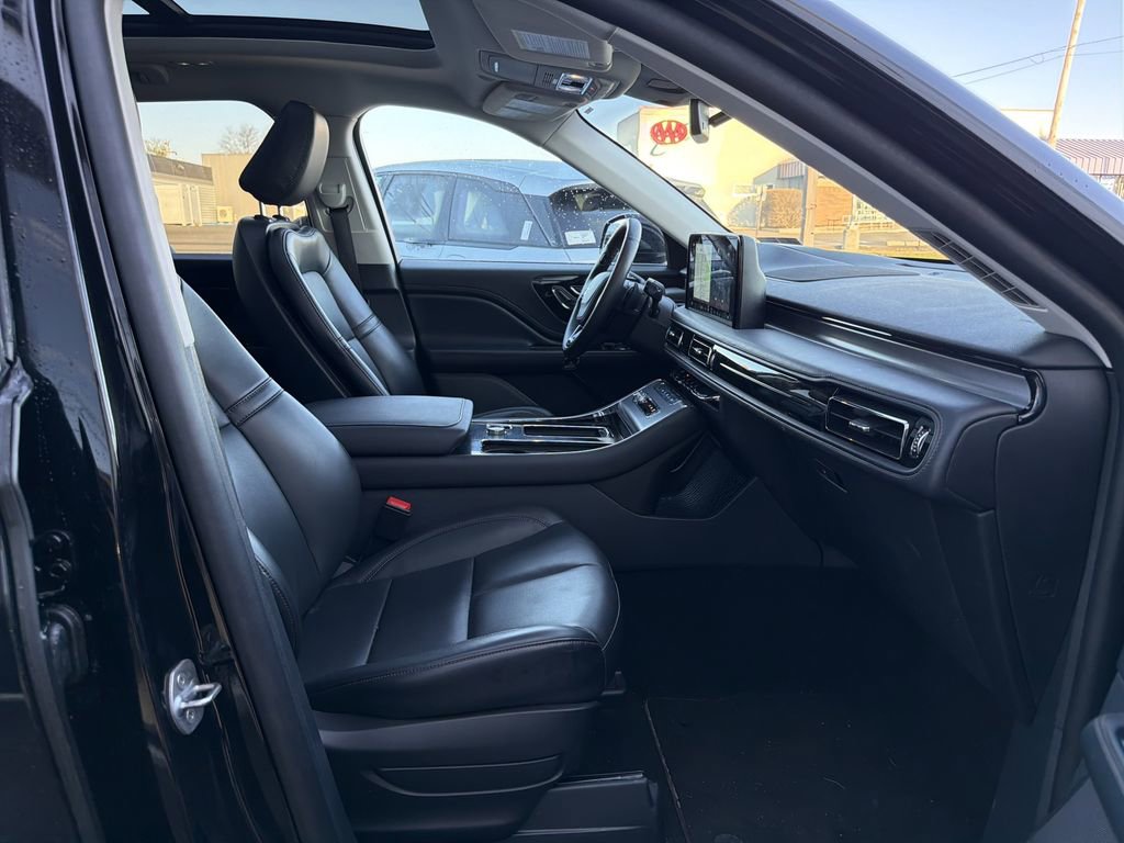 New 2025 Lincoln Aviator AWD w/ Equipment Group 101A image 7
