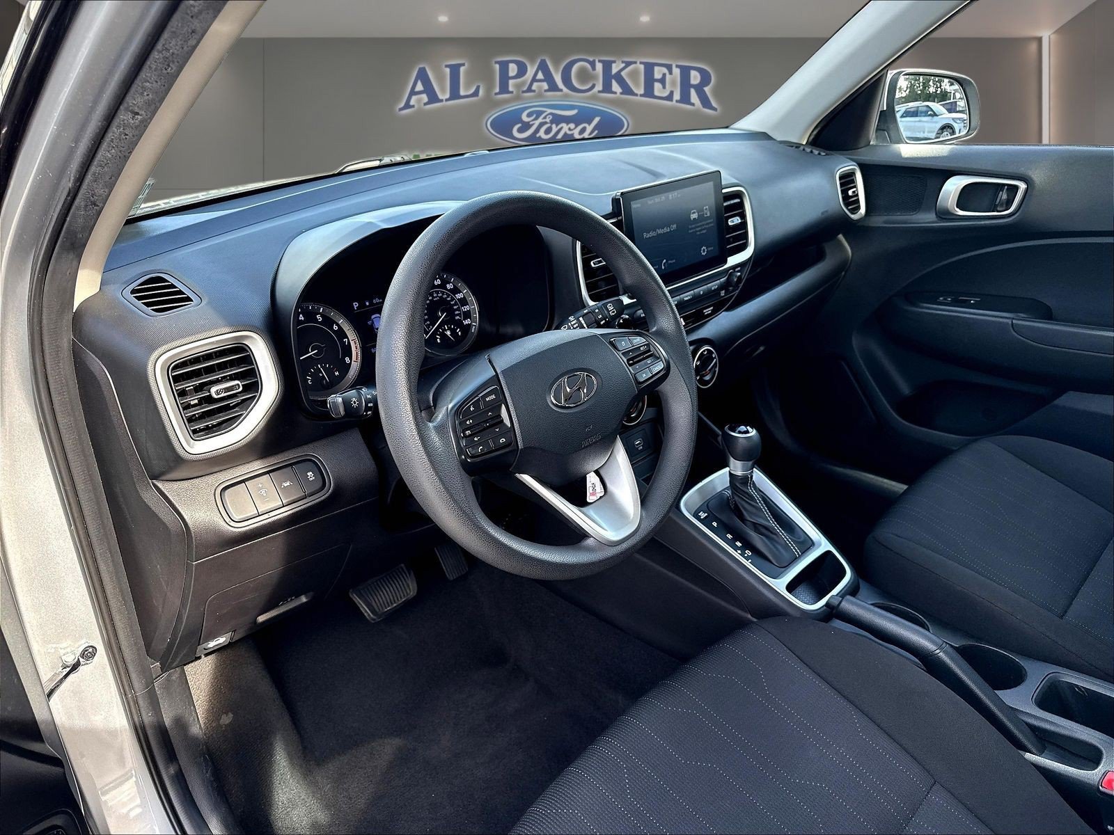 Used 2021 Hyundai Venue SE FWD image 19