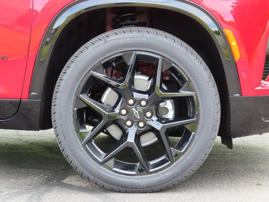 New 2026 Chevrolet Traverse RS w/ LPO, Floor Liner Package AWD/4WD image 17