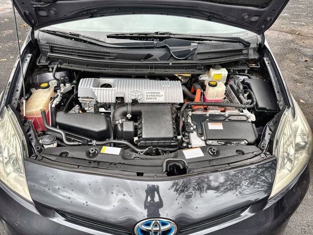 Used 2014 Toyota Prius Two image 32