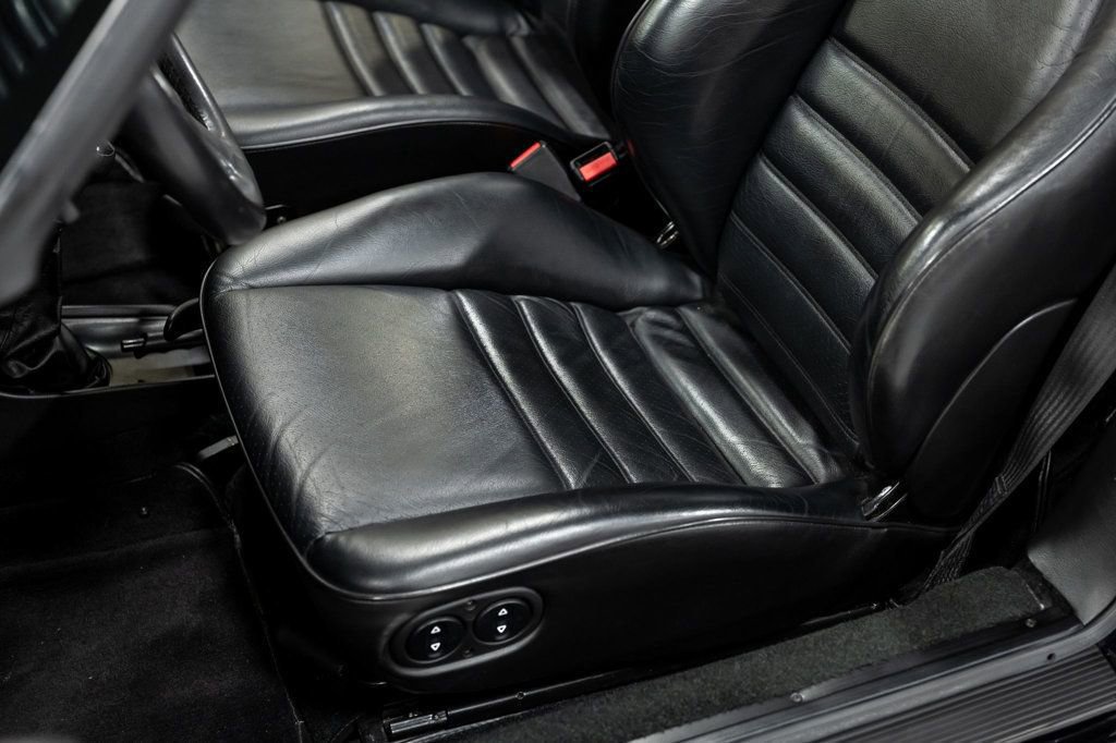 Used 1989 Porsche 911 Carrera RWD image 19
