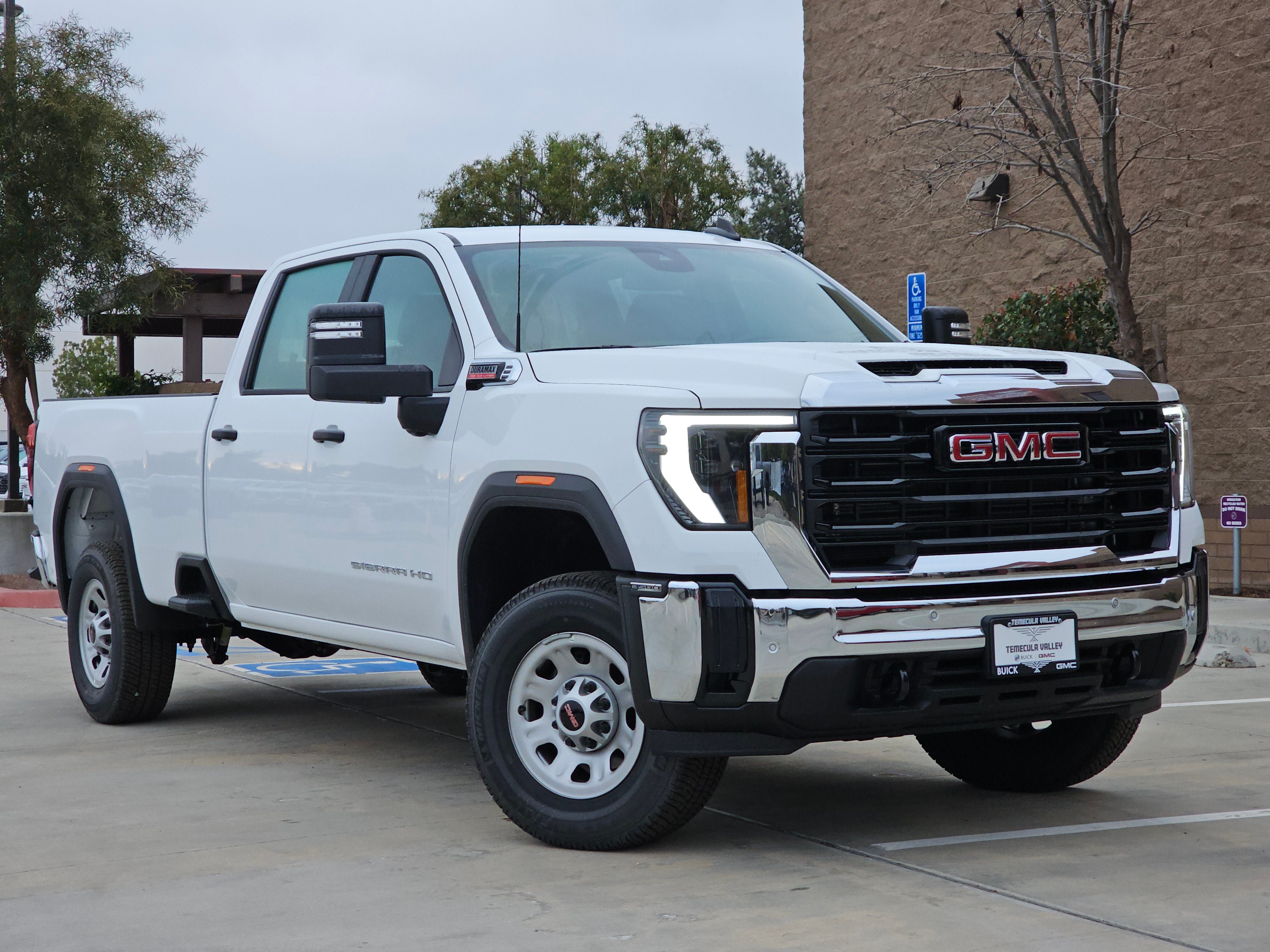 New 2025 GMC Sierra 3500 Pro w/ 1SA Pro Safety Plus Package AWD/4WD image 2