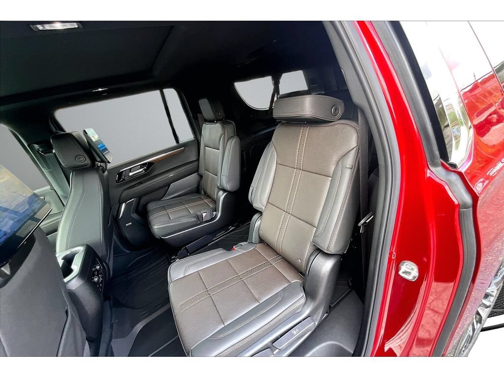 New 2026 Chevrolet Suburban High Country AWD/4WD image 11