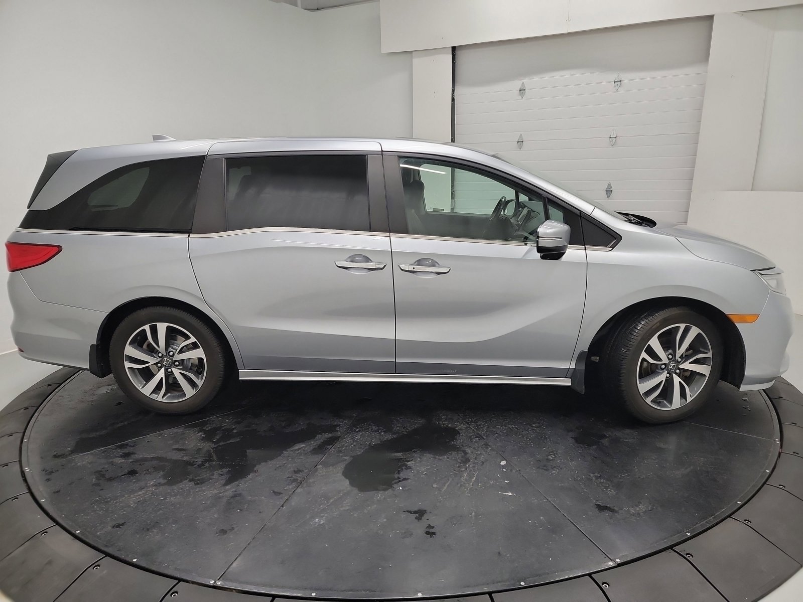 Used 2023 Honda Odyssey Touring image 11