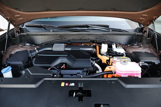 Certified 2025 Hyundai Santa Fe Calligraphy image 31