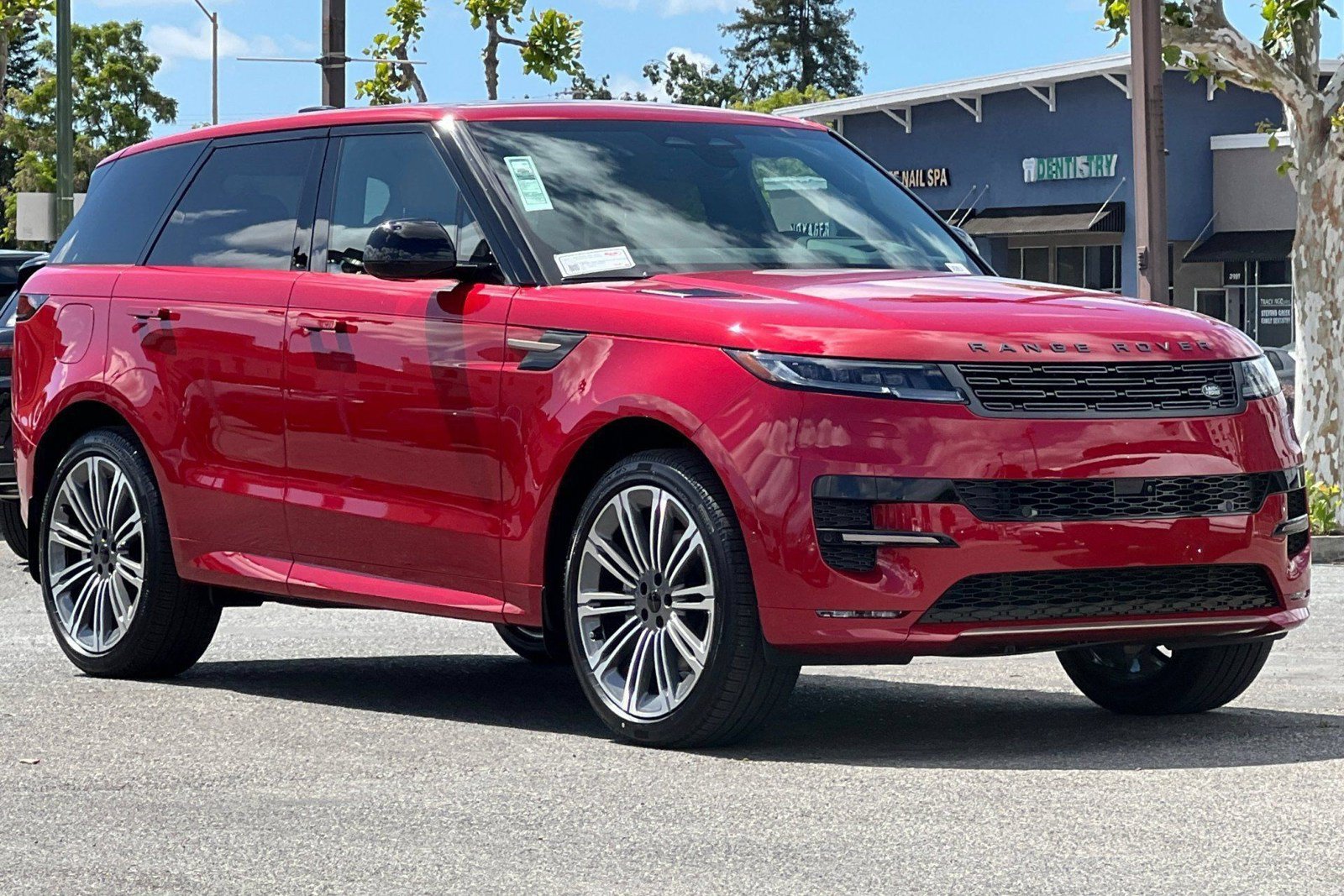 New 2026 Land Rover Range Rover Sport Dynamic SE AWD/4WD image 6