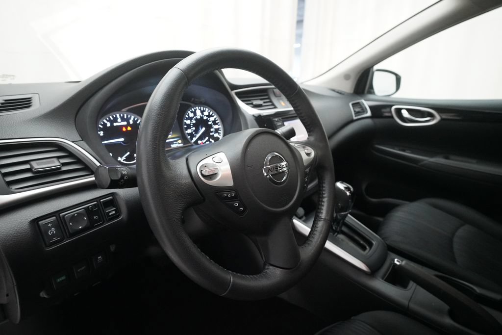 Used 2018 Nissan Sentra SV FWD image 8