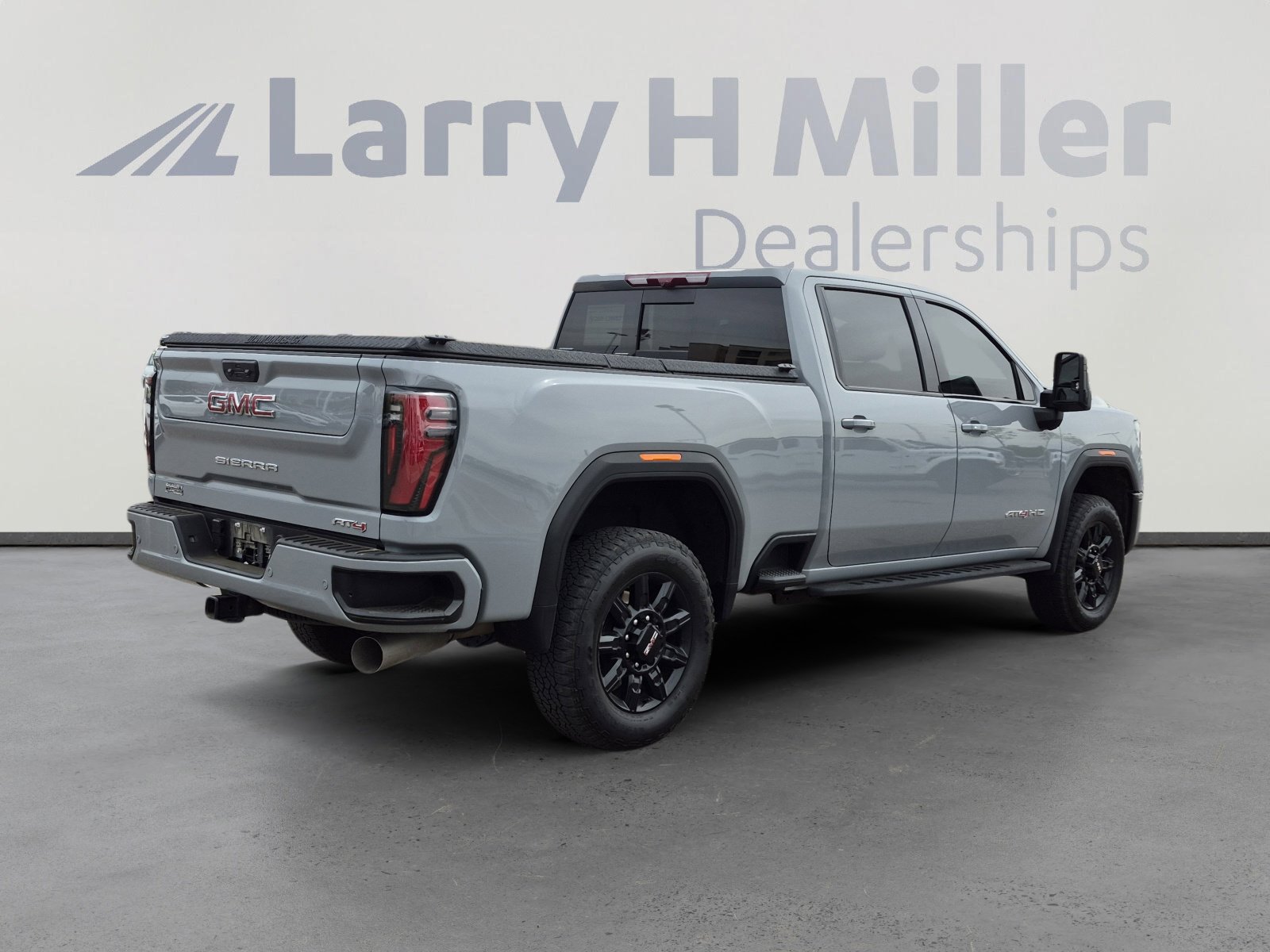 Used 2024 GMC Sierra 2500 AT4 w/ AT4 Premium Plus Package image 5
