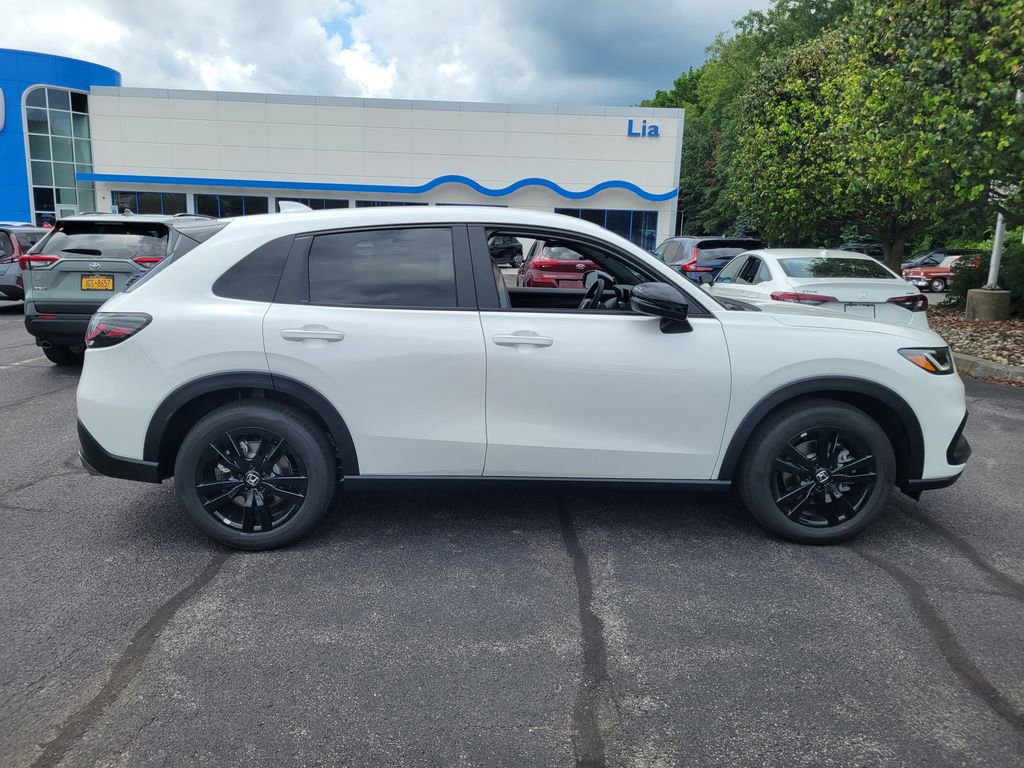 New 2026 Honda HR-V Sport image 2