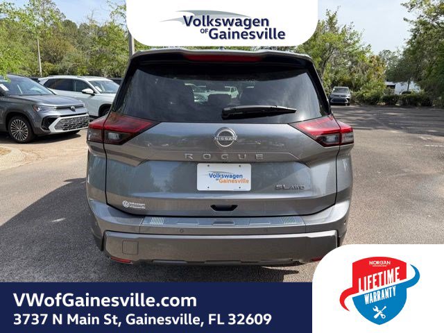 Used 2025 Nissan Rogue SL AWD/4WD image 5