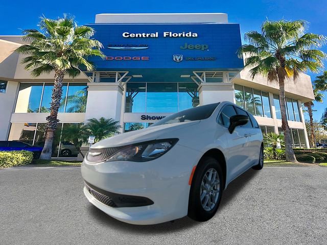 New 2026 Chrysler Voyager LX image 9