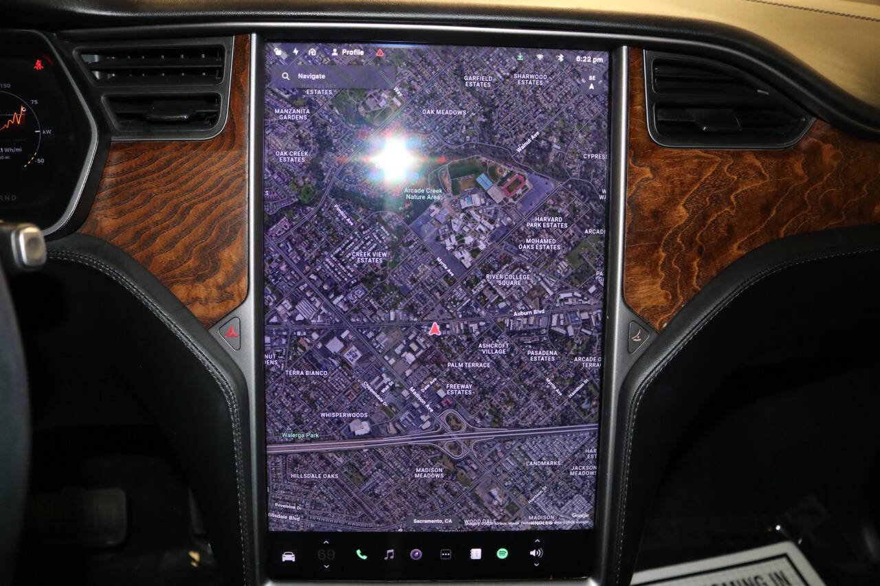 Used 2020 Tesla Model X image 39