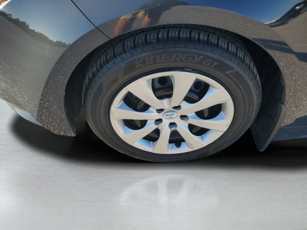 Certified 2025 Toyota Corolla LE image 10