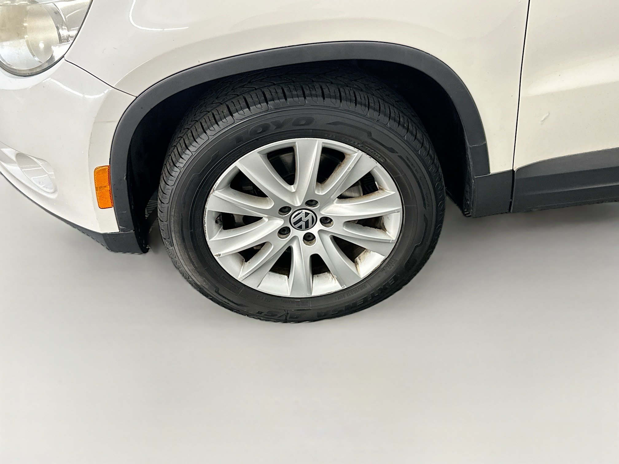 Used 2009 Volkswagen Tiguan SE AWD/4WD image 11