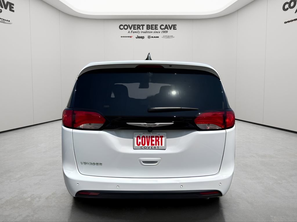 New 2026 Chrysler Voyager LX image 8