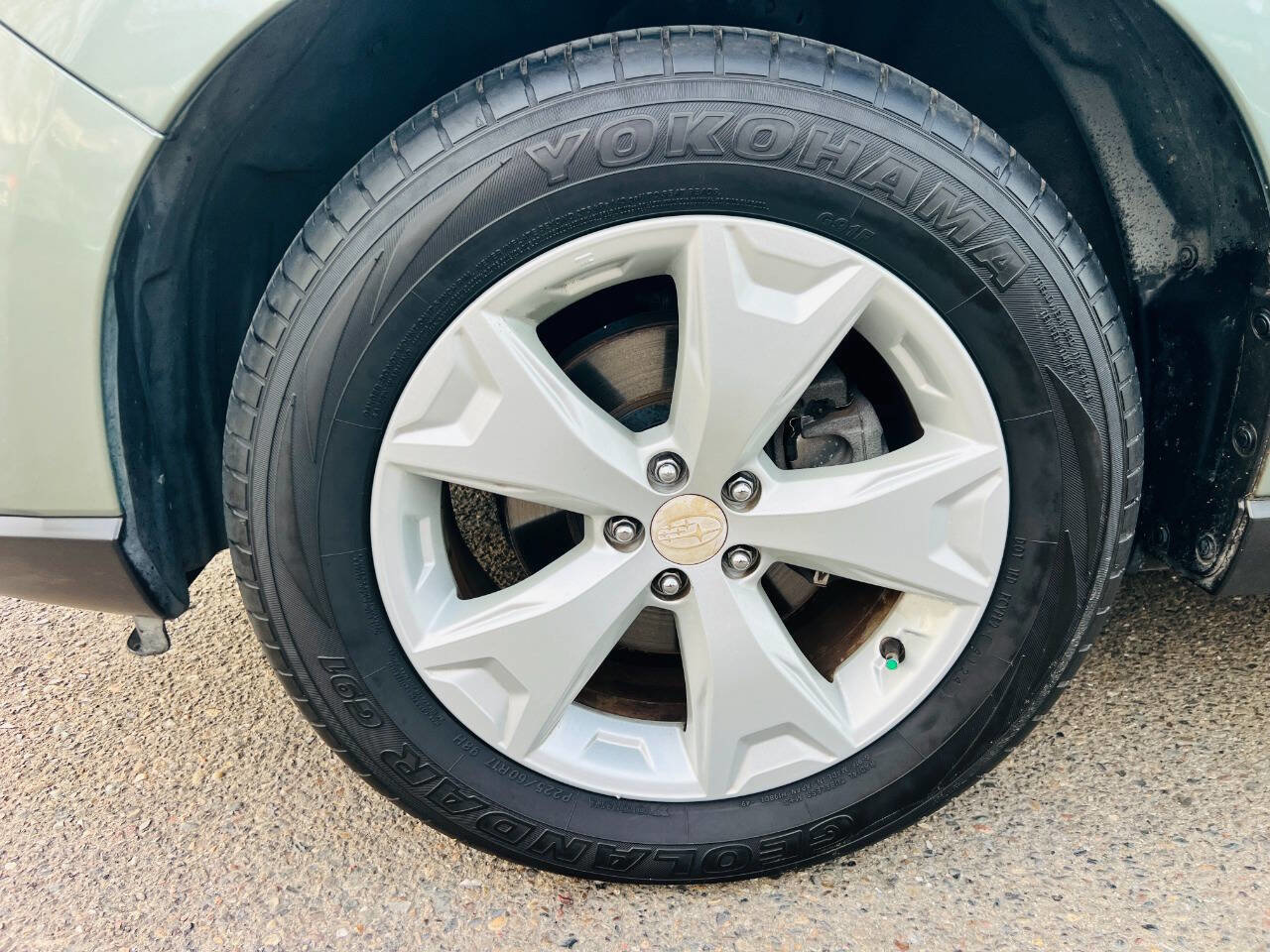 Used 2015 Subaru Forester 2.5i Limited image 12