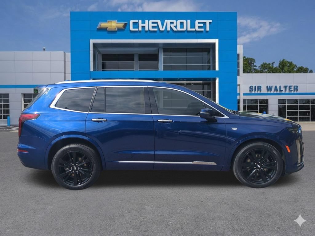 Used 2023 Cadillac XT6 Premium Luxury w/ Platinum Package AWD/4WD image 7