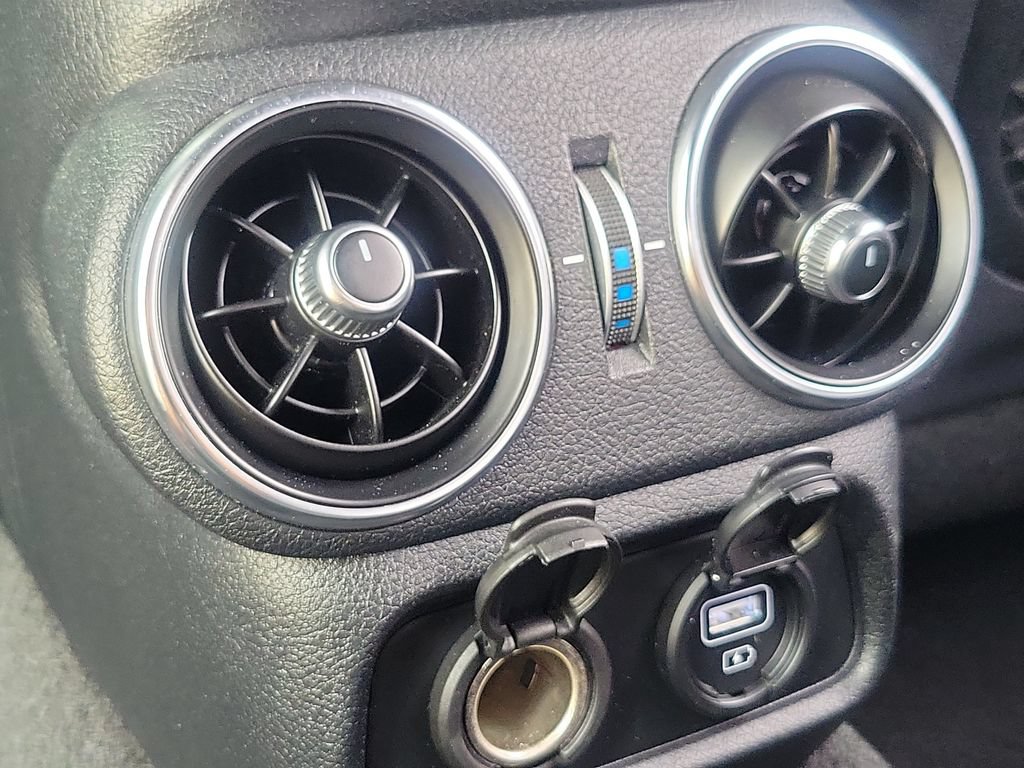 Used 2019 Kia Stinger GT2 RWD image 14