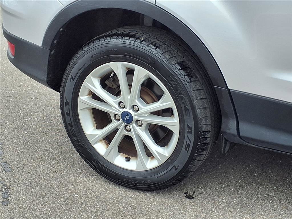 Used 2017 Ford Escape SE w/ Equipment Group 201A image 26